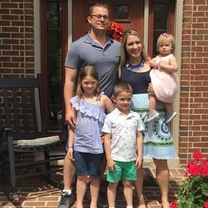 Meet your Posher, Leslie